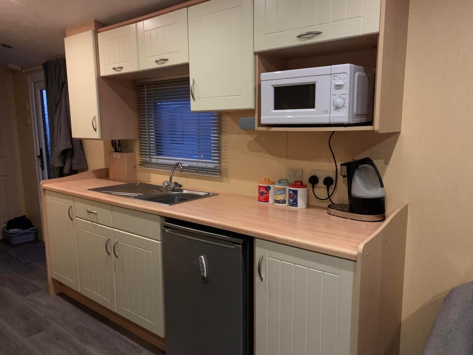 Serenity Place Caravan 2 Double Beds With Varanda *